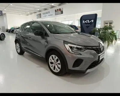 Renault Captur Blue dCi 115 CV EDC Business del 2020 usata a Belpasso
