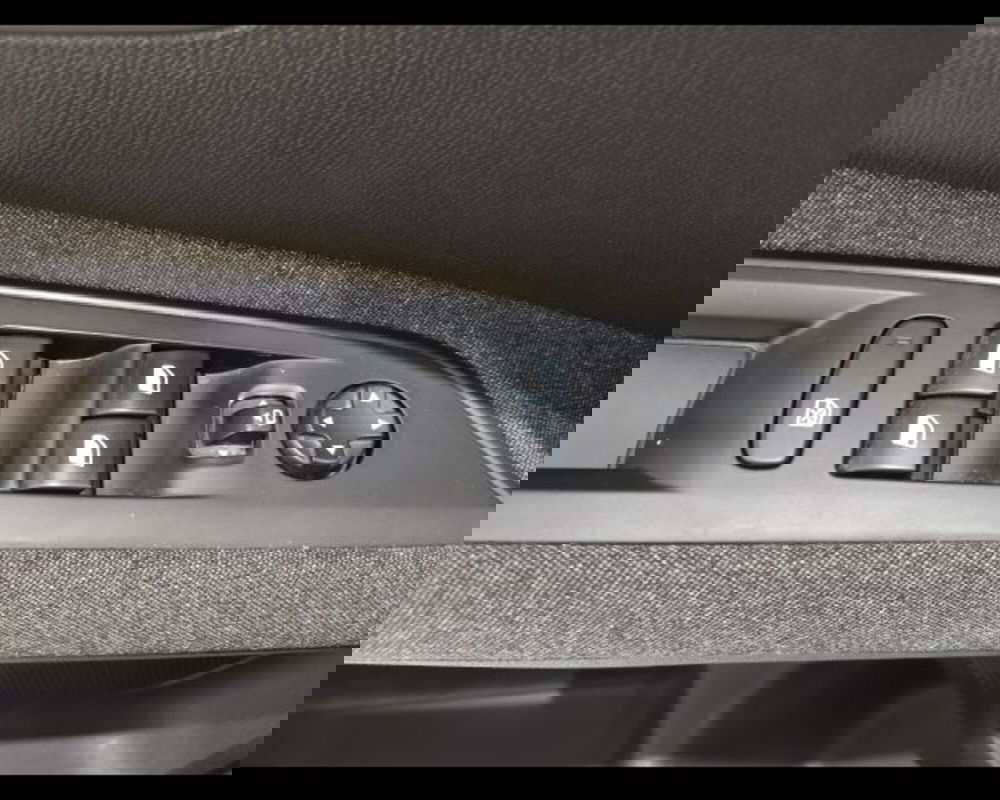 Peugeot 5008 usata a Catania (17)