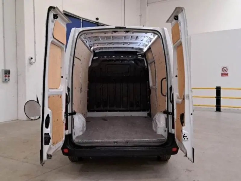 Renault Master Furgone usata a Catania (3)