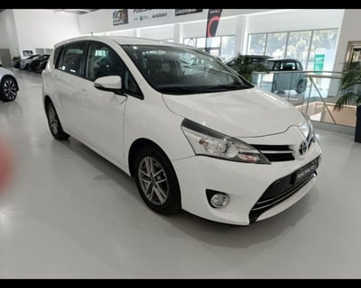 Toyota Verso 1.6 D-4D Style del 2016 usata a Belpasso