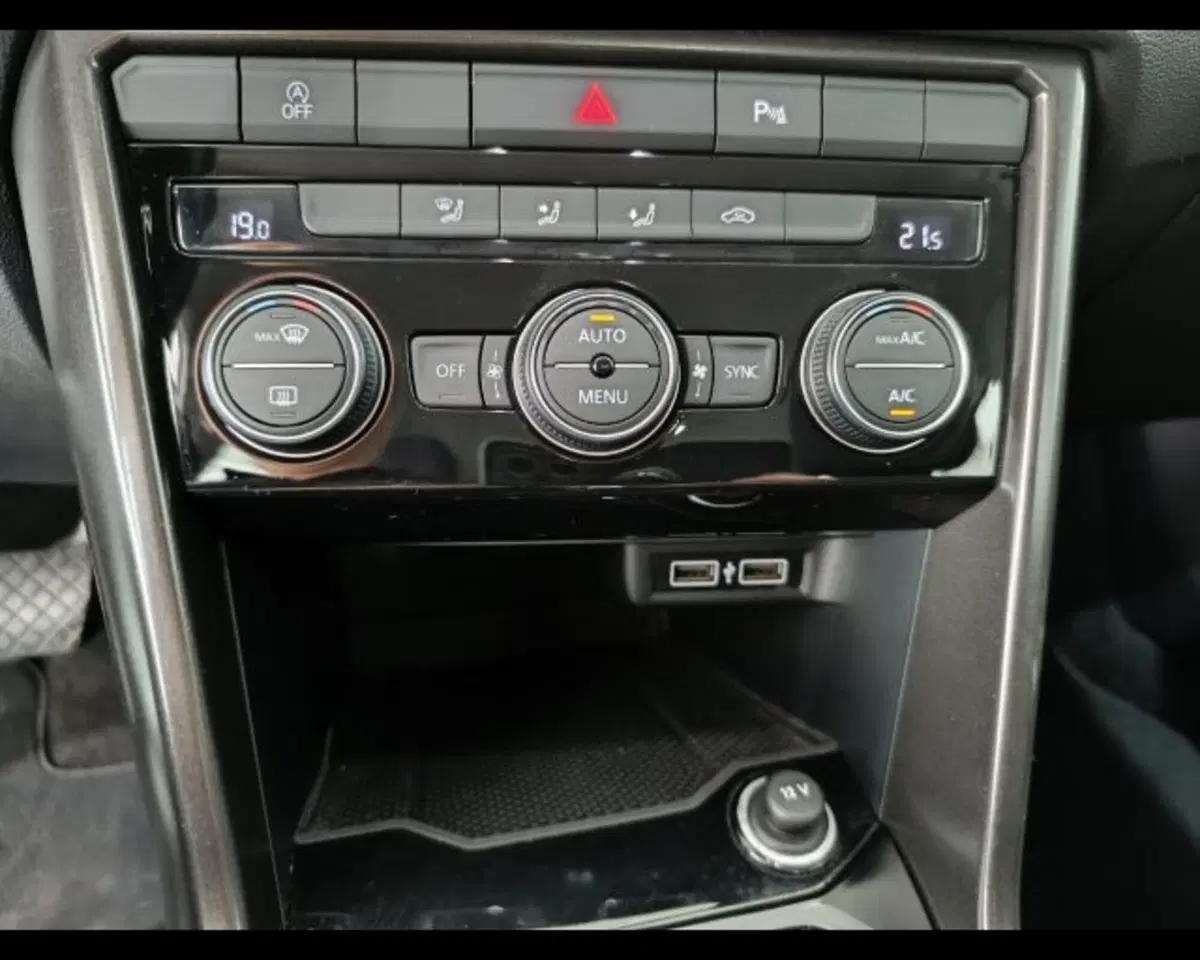 Volkswagen T-Roc usata a Catania (17)