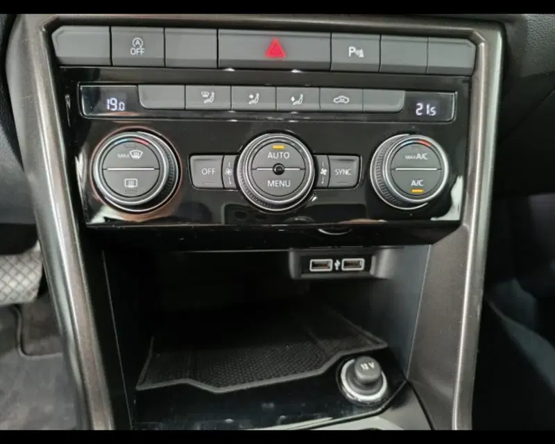 Volkswagen T-Roc usata a Catania (17)