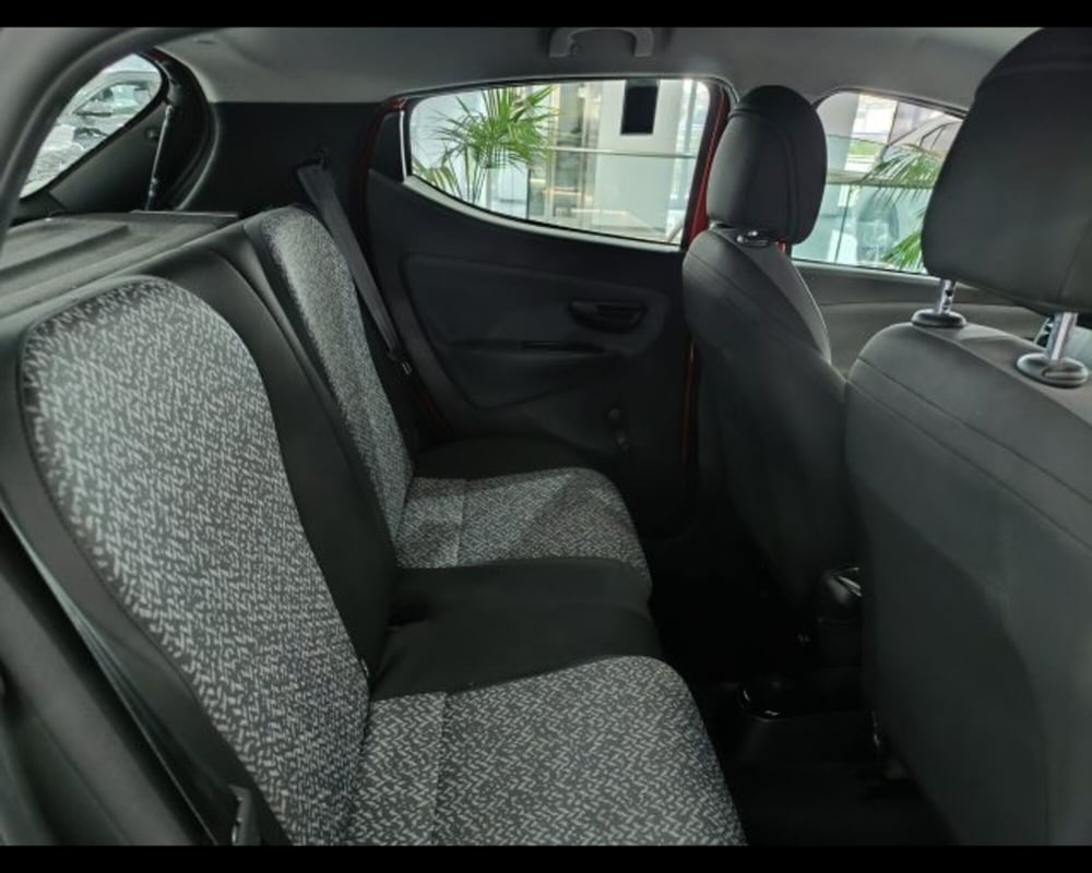 Lancia Ypsilon usata a Catania (16)