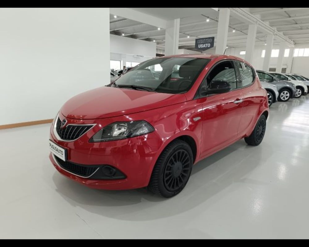 Lancia Ypsilon usata a Catania (3)