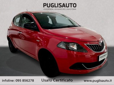Lancia Ypsilon 1.0 FireFly 5 porte S&amp;S Hybrid Ecochic Silver del 2022 usata a Belpasso