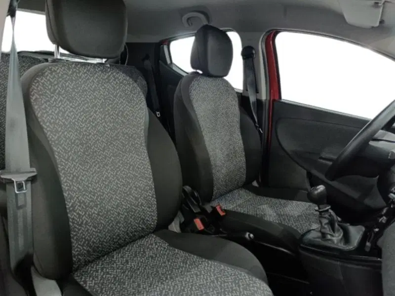 Lancia Ypsilon usata a Catania (10)