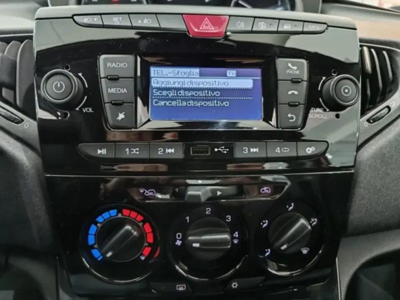 Lancia Ypsilon usata a Catania (14)