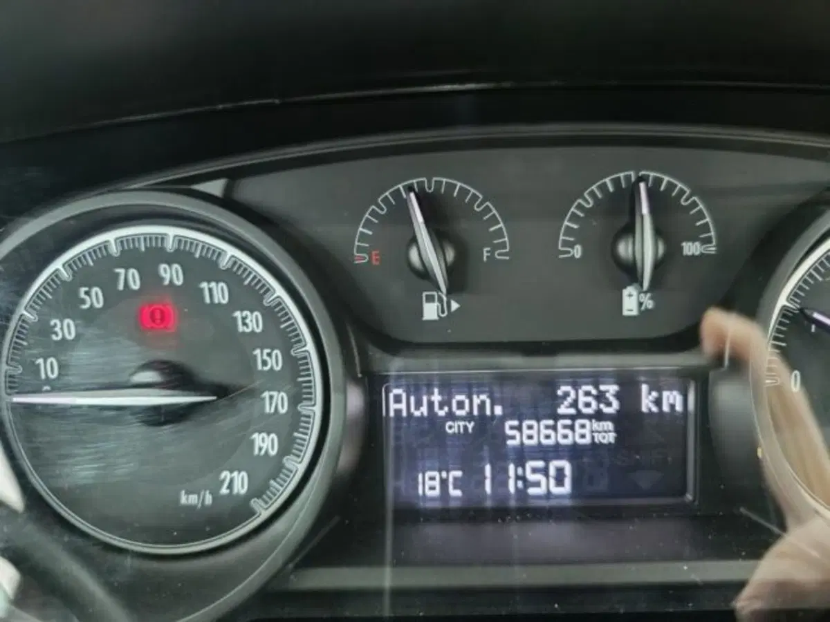 Lancia Ypsilon usata a Catania (16)