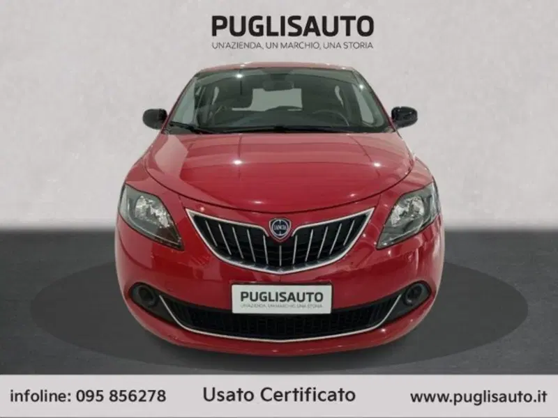 Lancia Ypsilon usata a Catania (2)