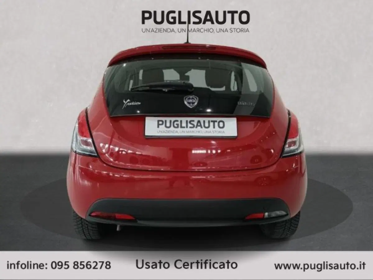 Lancia Ypsilon usata a Catania (5)
