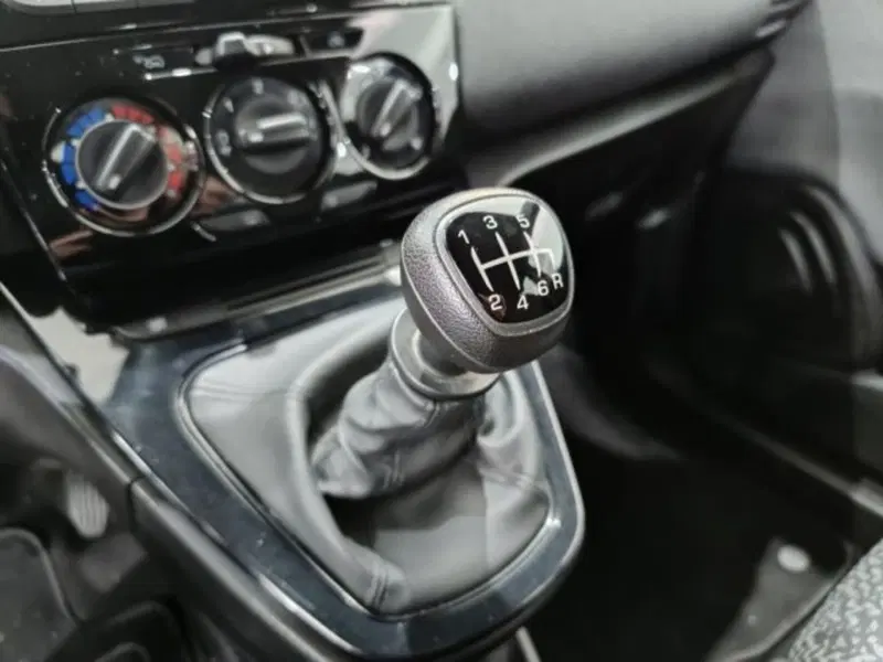 Lancia Ypsilon usata a Catania (8)