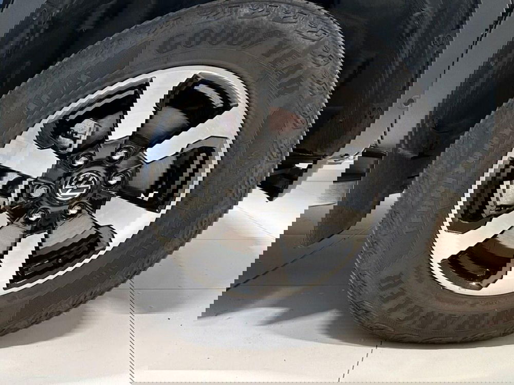 Volkswagen Amarok usata a Varese (8)