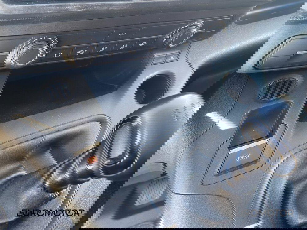 Peugeot Partner Furgone usata a Bari (15)