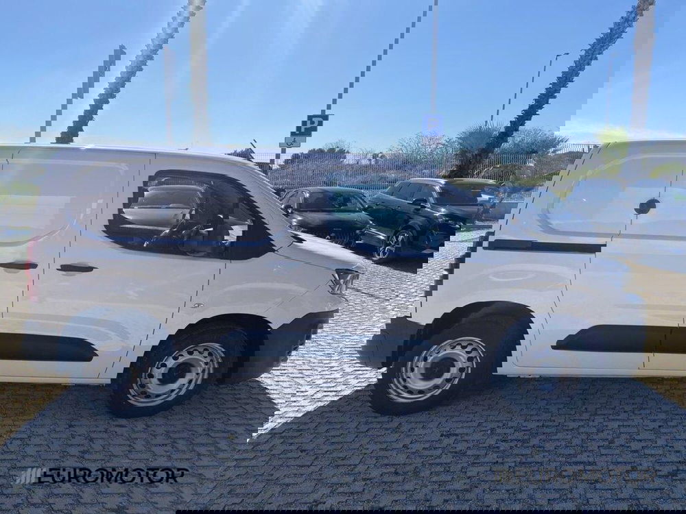 Peugeot Partner Furgone usata a Bari (4)