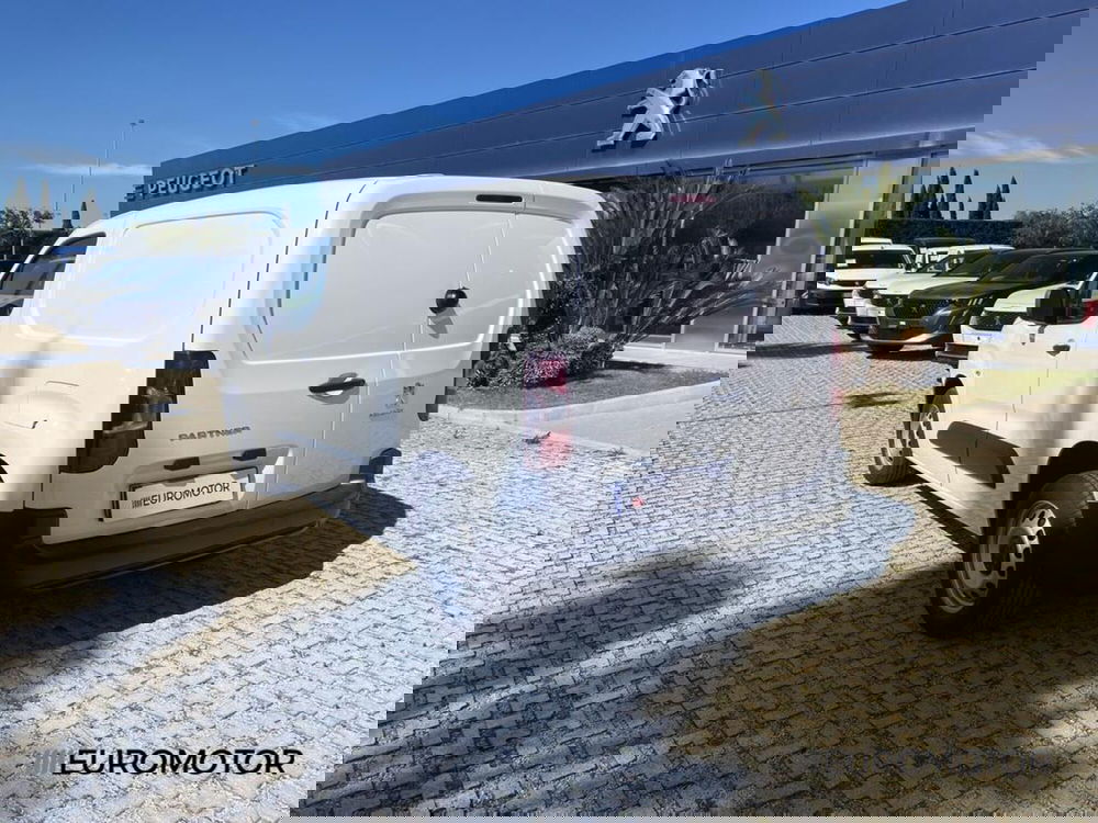 Peugeot Partner Furgone usata a Bari (7)