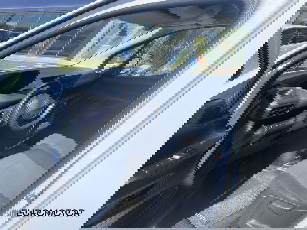 Peugeot Partner Furgone usata a Bari (8)