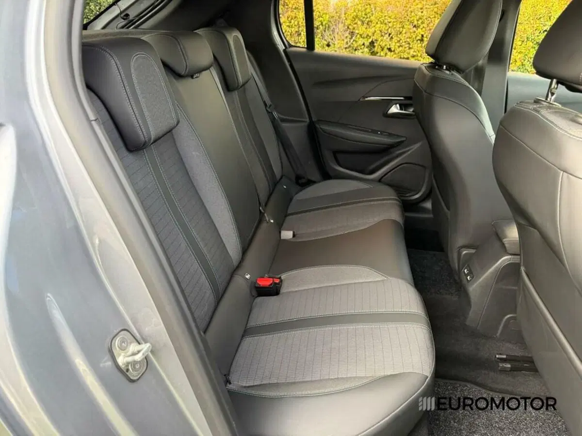 Peugeot 208 usata a Bari (11)