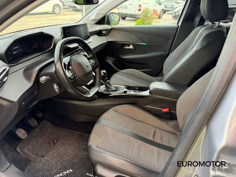 Peugeot 208 usata a Bari (9)