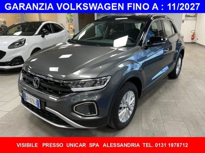 Volkswagen T-Roc 1.0 TSI Life del 2023 usata a Alba