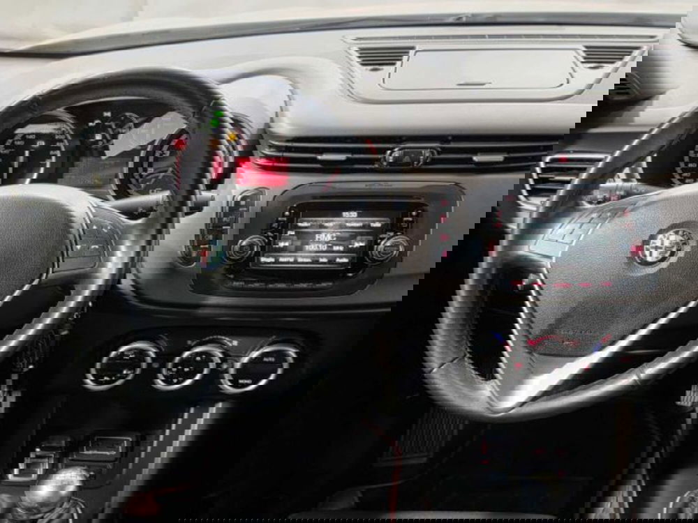 Alfa Romeo Giulietta usata a Sondrio (13)