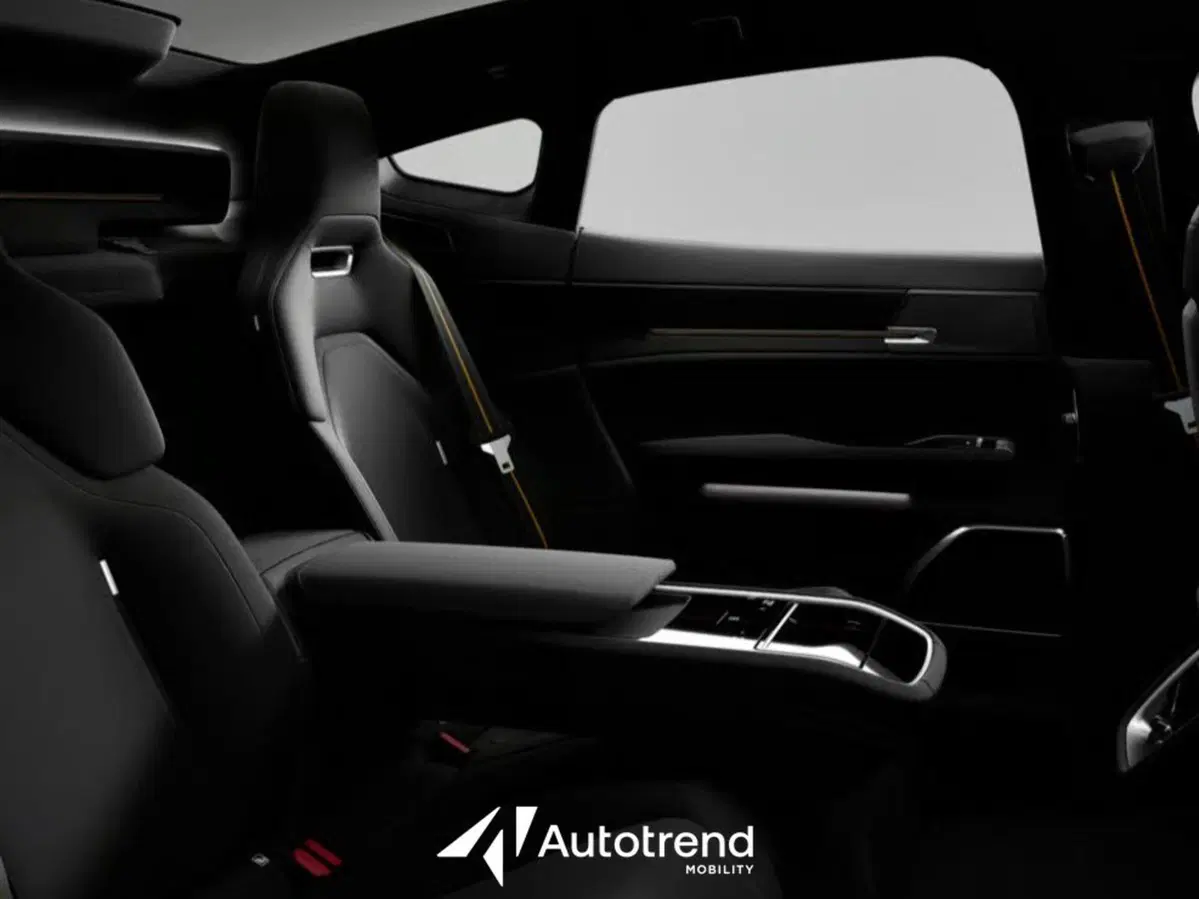 Polestar Polestar 5 nuova a Bari (16)
