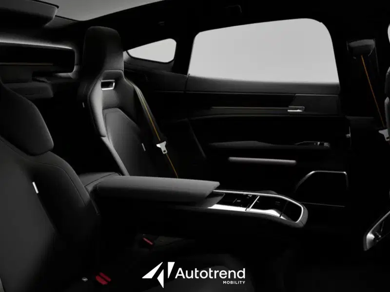 Polestar Polestar 5 nuova a Bari (16)