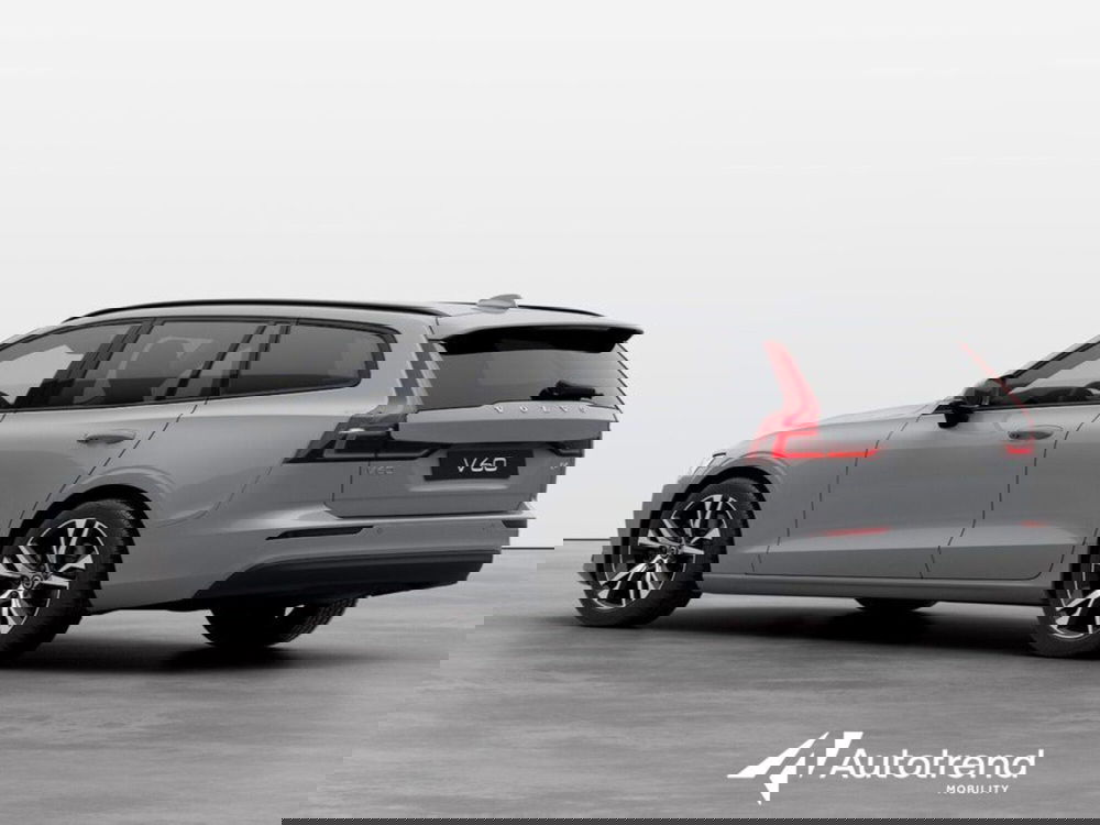 Volvo V60 nuova a Bari (2)