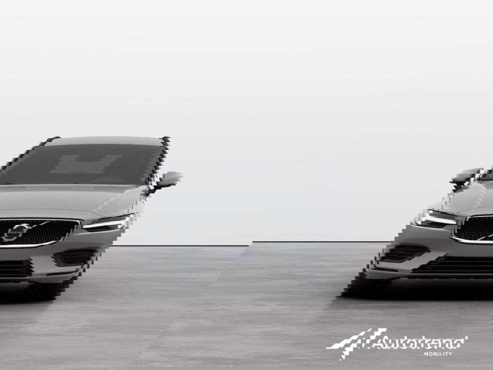 Volvo V60 nuova a Bari (3)