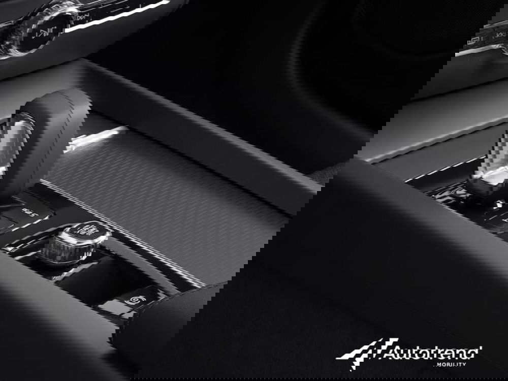 Volvo V60 nuova a Bari (9)