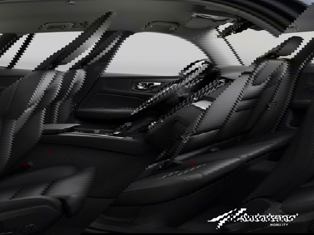 Volvo V60 nuova a Bari (10)