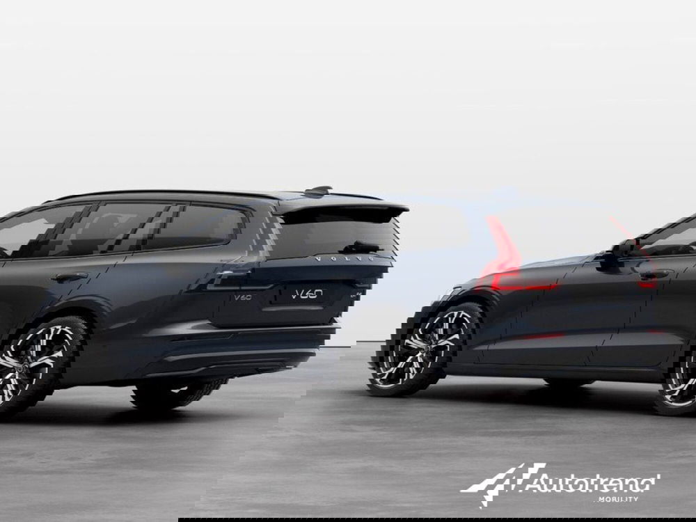 Volvo V60 nuova a Bari (2)