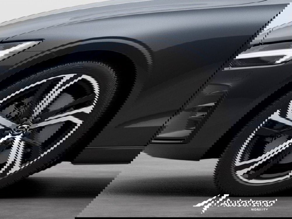 Volvo V60 nuova a Bari (5)