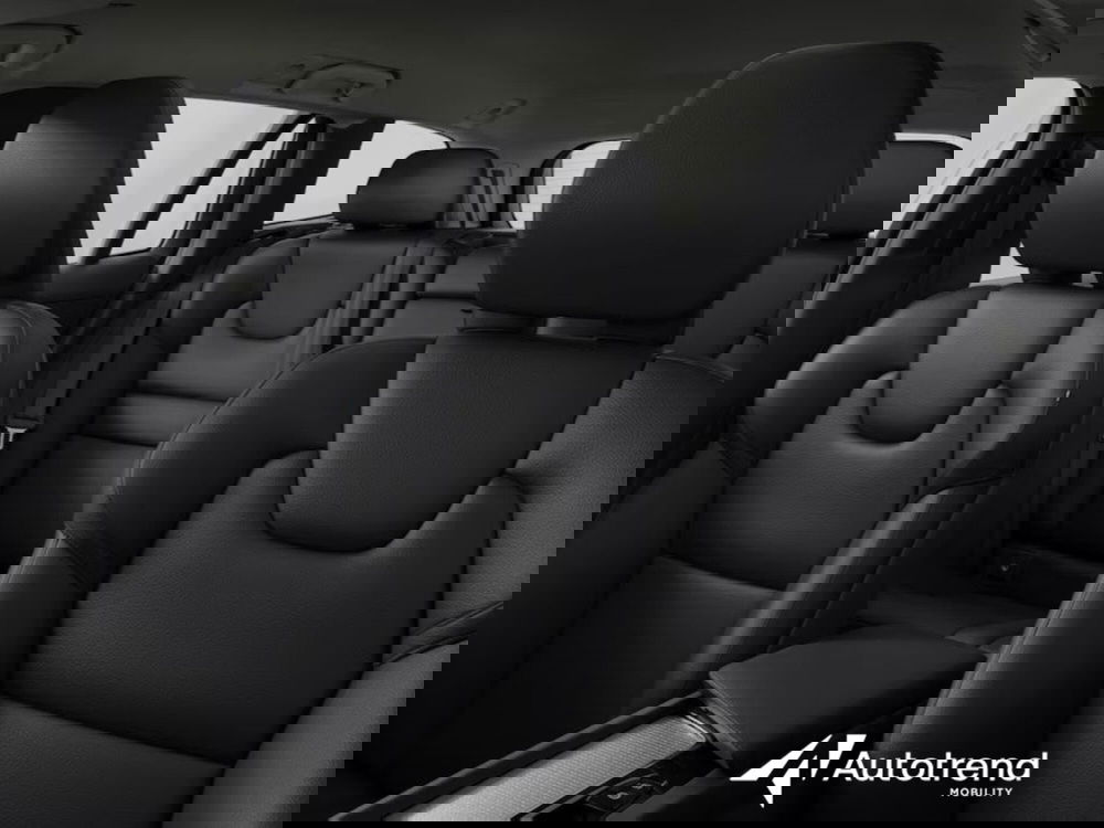 Volvo V60 nuova a Bari (7)