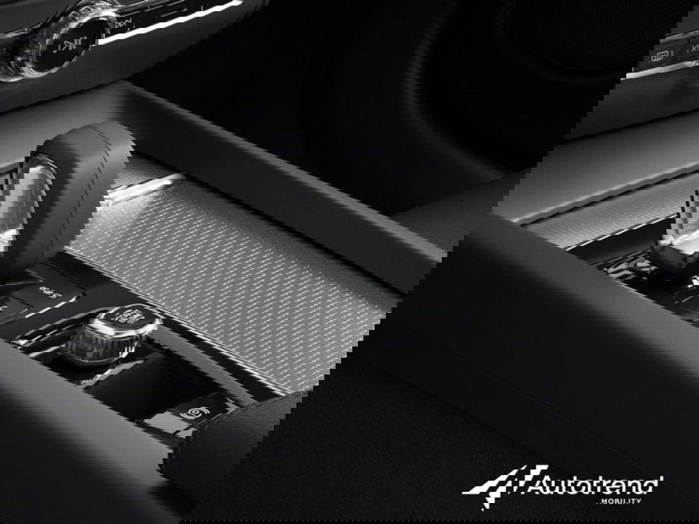 Volvo V60 nuova a Bari (9)