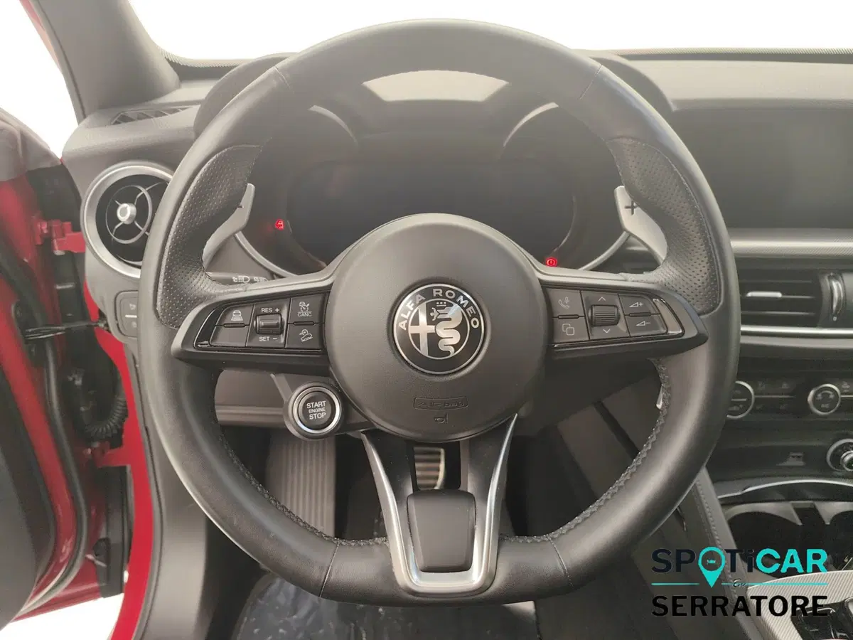 Alfa Romeo Stelvio usata a Como (8)