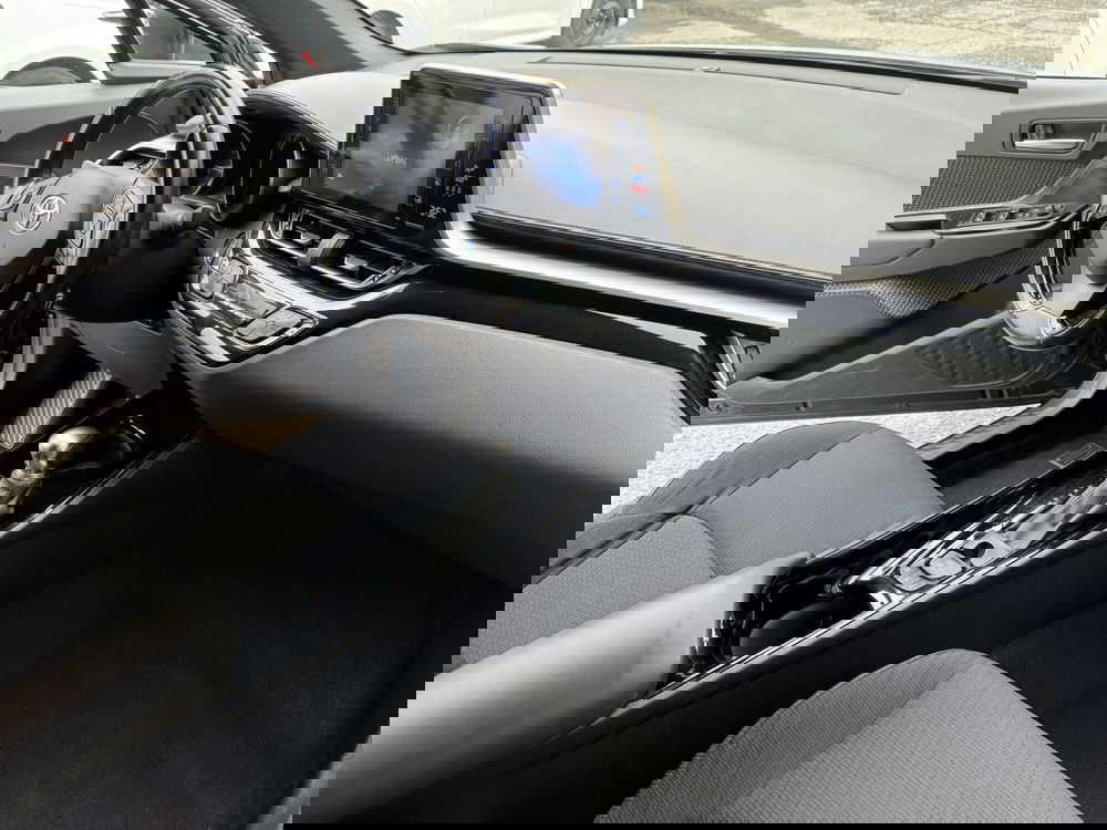 Toyota Toyota C-HR usata a Como (6)