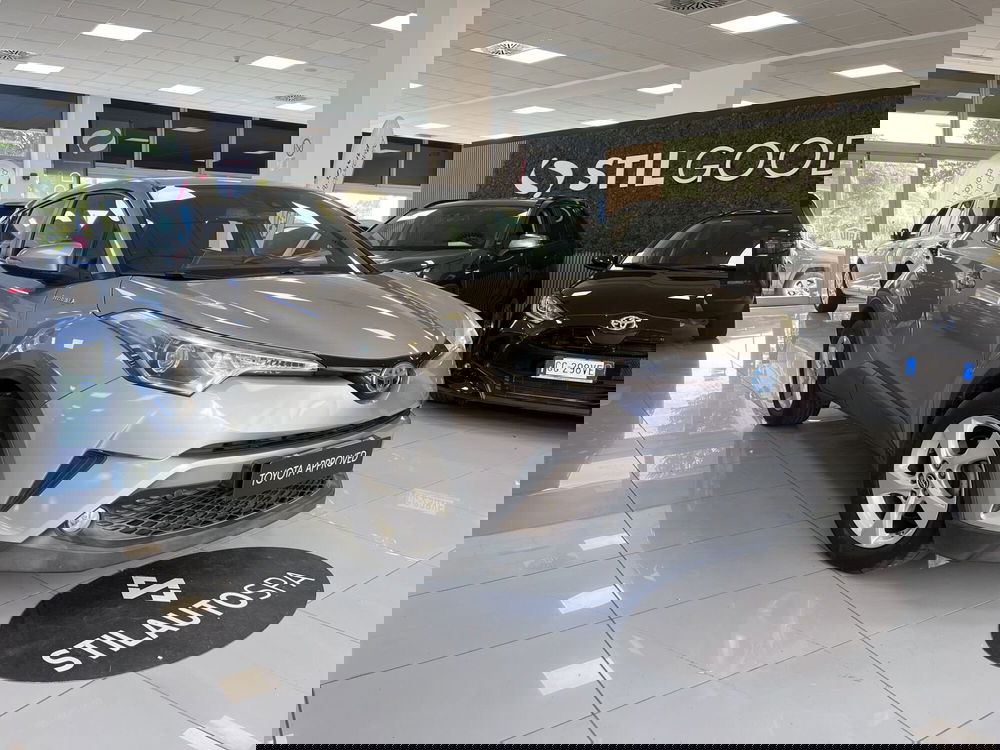 Toyota Toyota C-HR usata a Prato (3)
