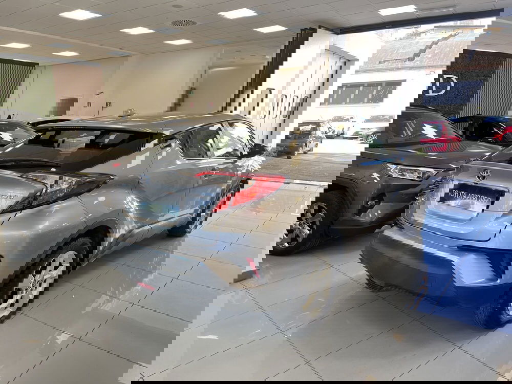 Toyota Toyota C-HR usata a Prato (4)