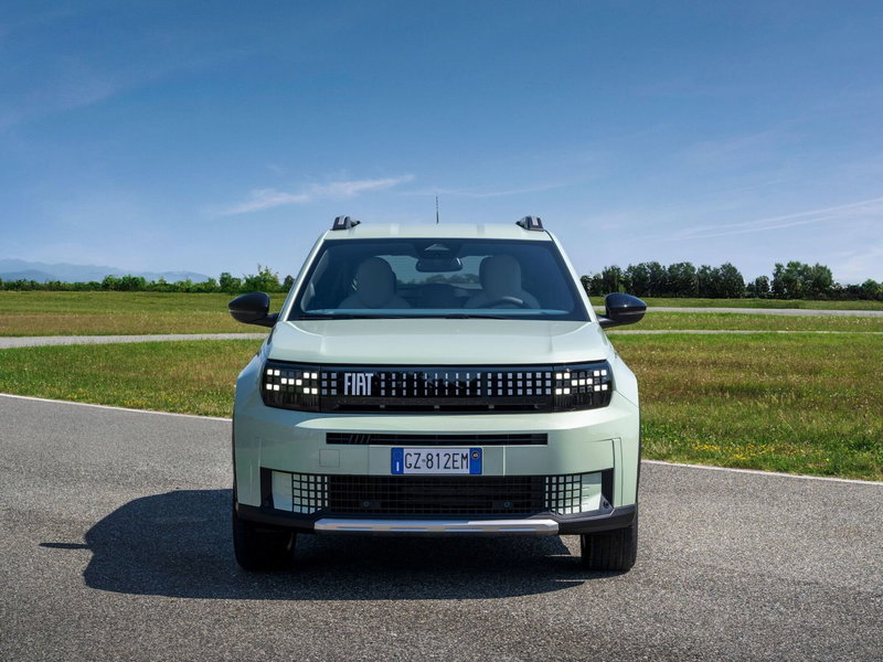 Fiat Grande Panda nuova a Bergamo (14)