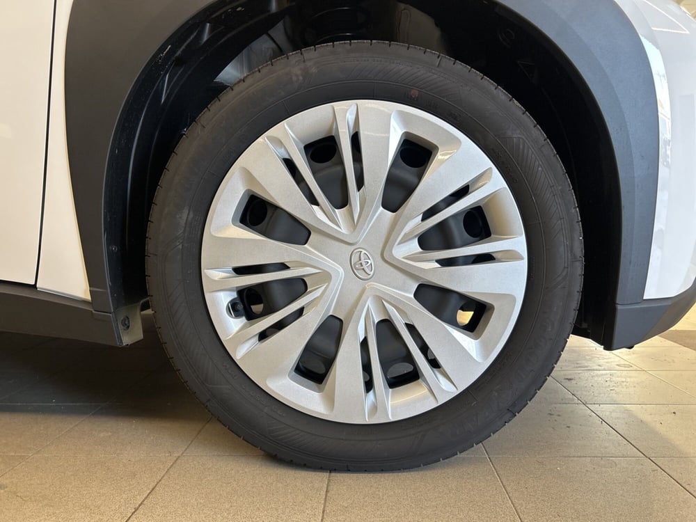Toyota Aygo X nuova a Bologna (7)