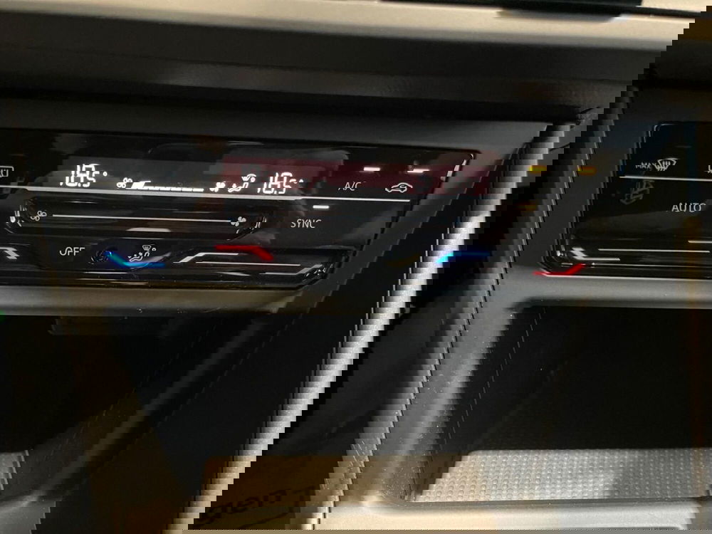 Volkswagen Taigo usata a Bologna (16)