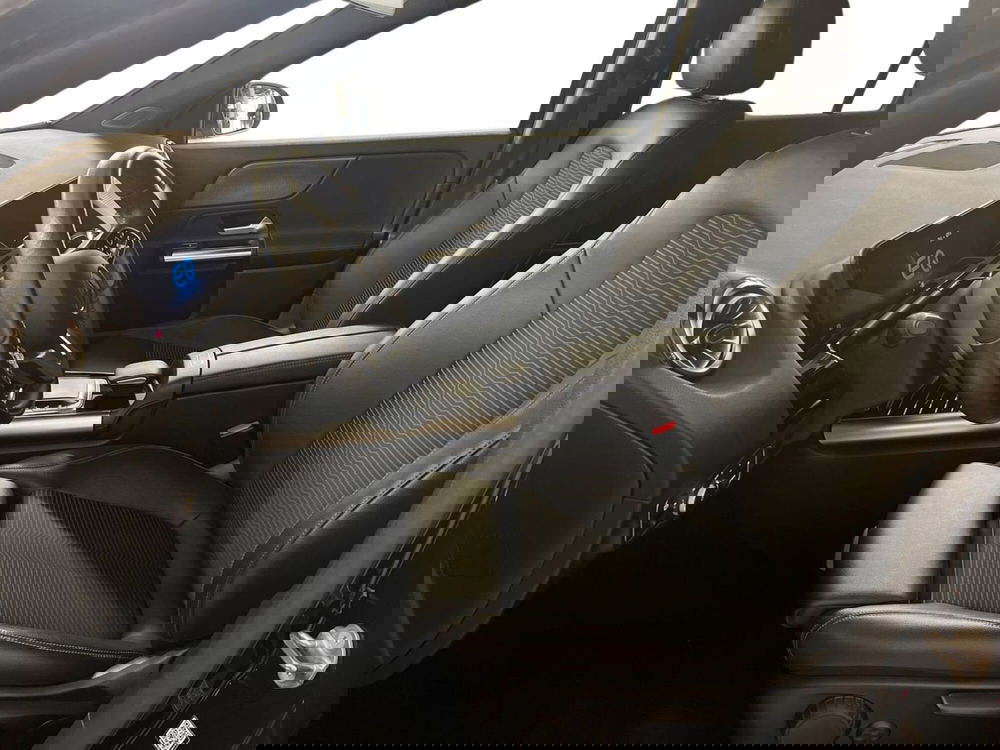 Mercedes-Benz EQA usata a Milano (10)