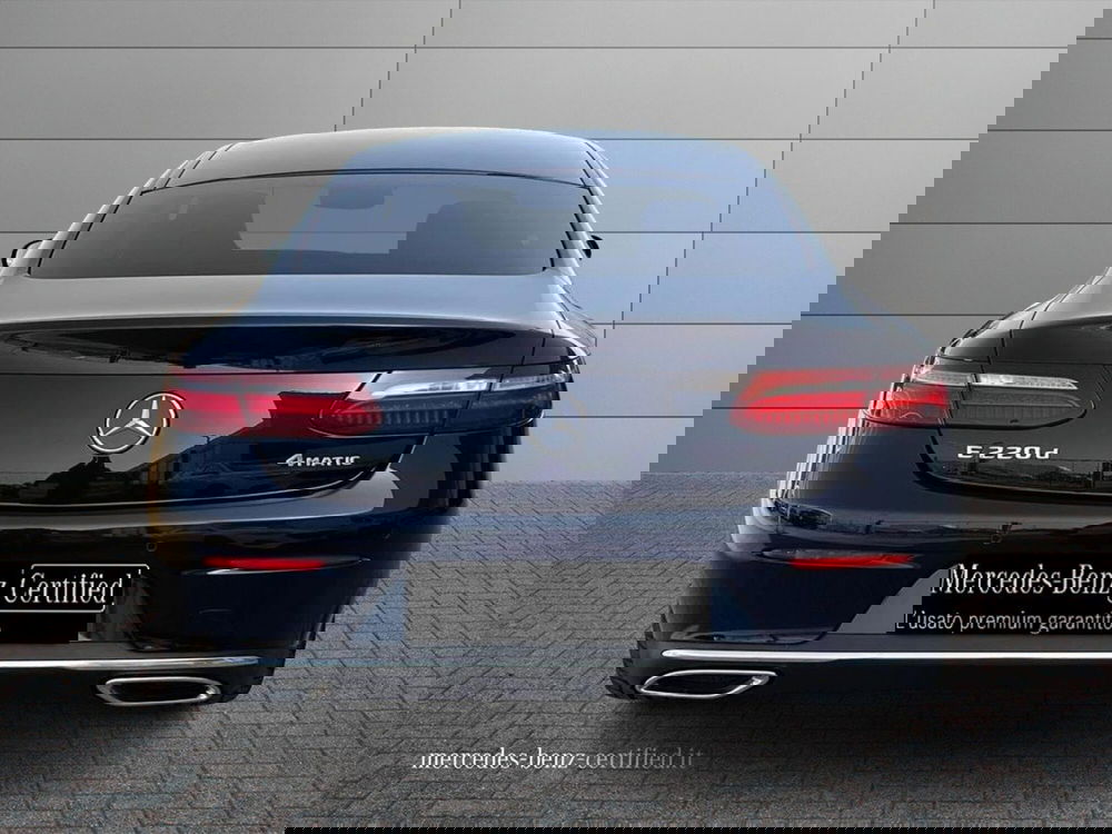 Mercedes-Benz Classe E Coupé usata a Bari (10)