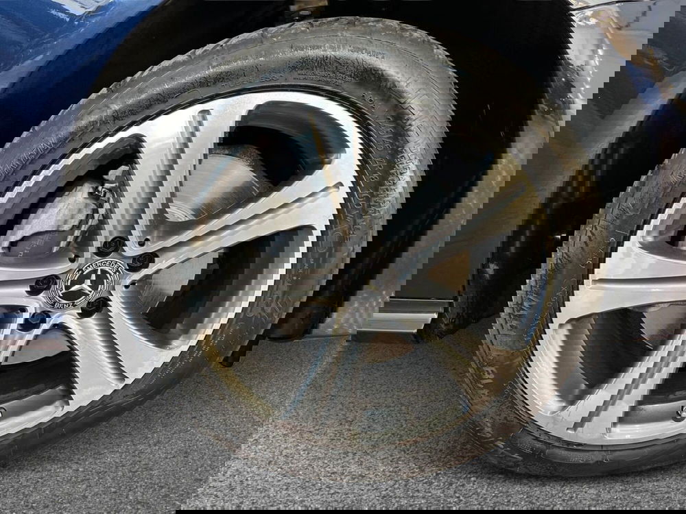 Mercedes-Benz Classe E Coupé usata a Bari (17)
