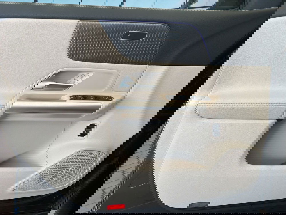 Mercedes-Benz EQA usata a Cosenza (12)