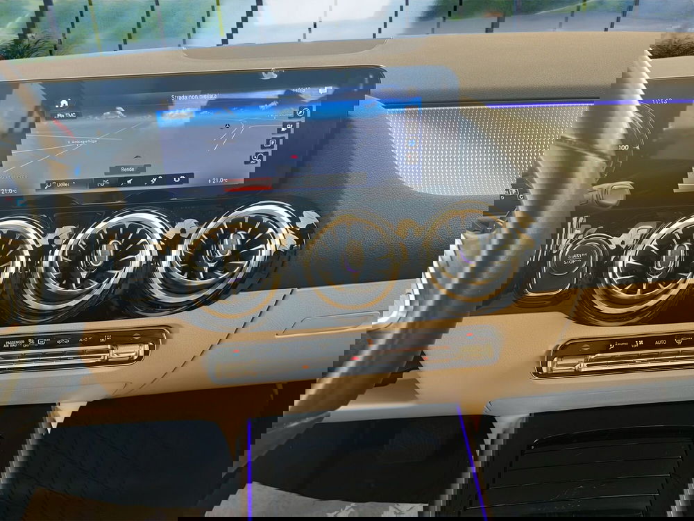 Mercedes-Benz EQA usata a Cosenza (16)