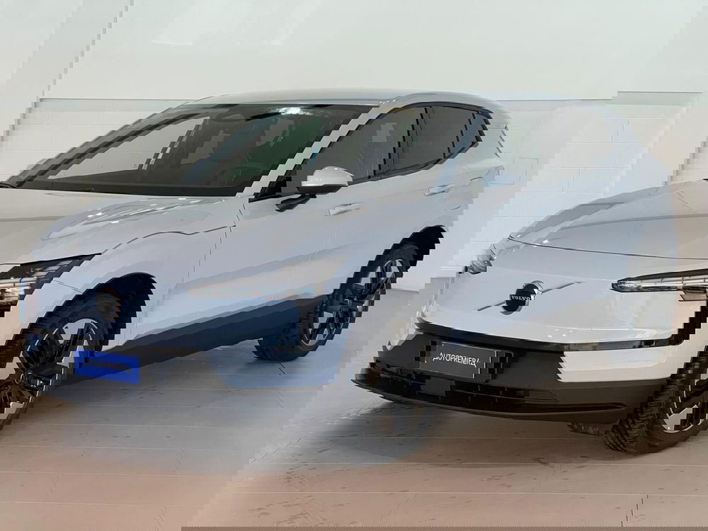 Volvo EX30 nuova a Como