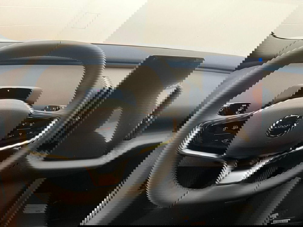 Volvo EX30 nuova a Como (9)