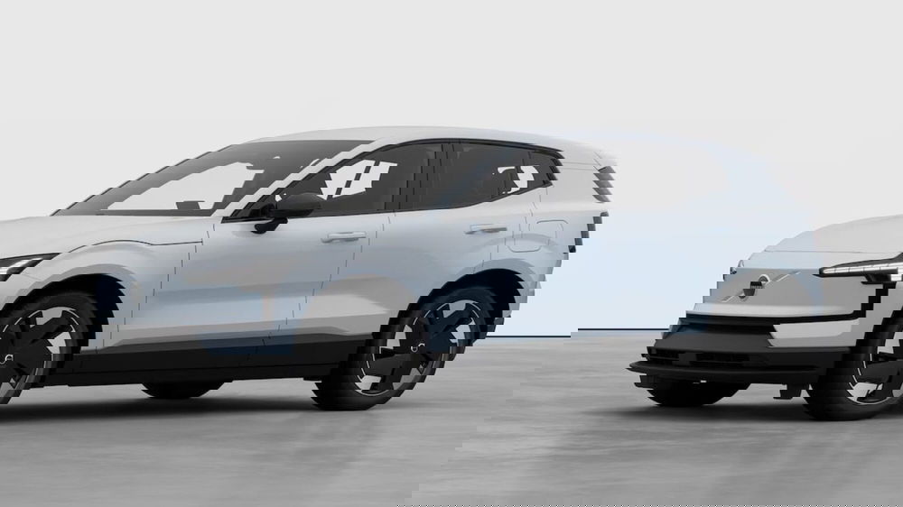 Volvo EX30 nuova a Como