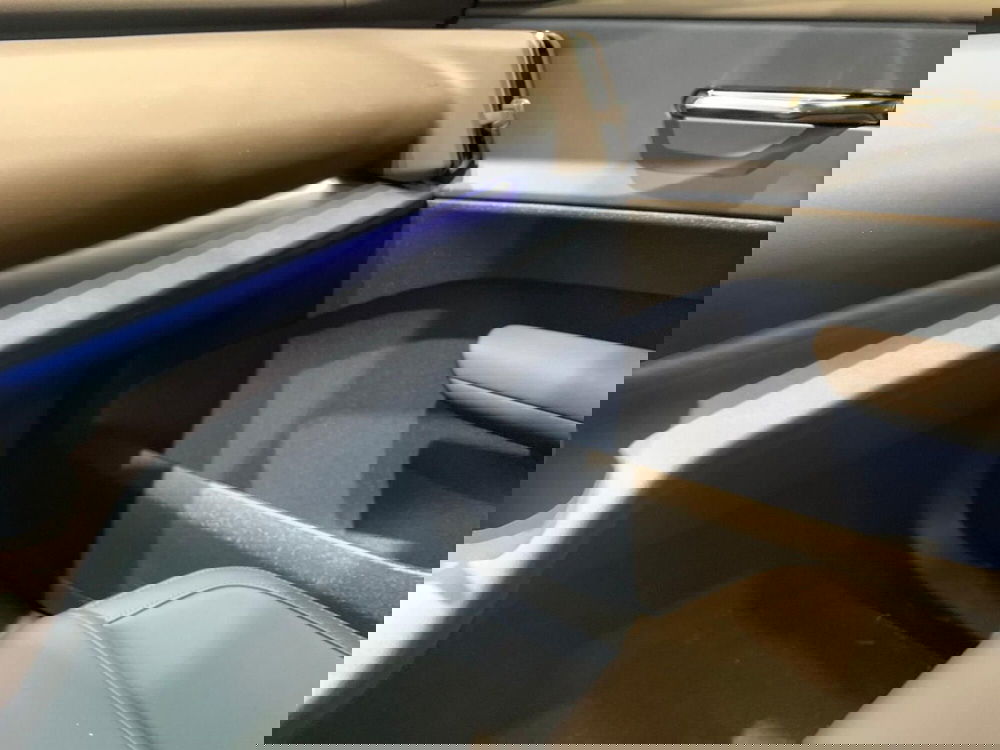 Volvo EX30 nuova a Como (15)